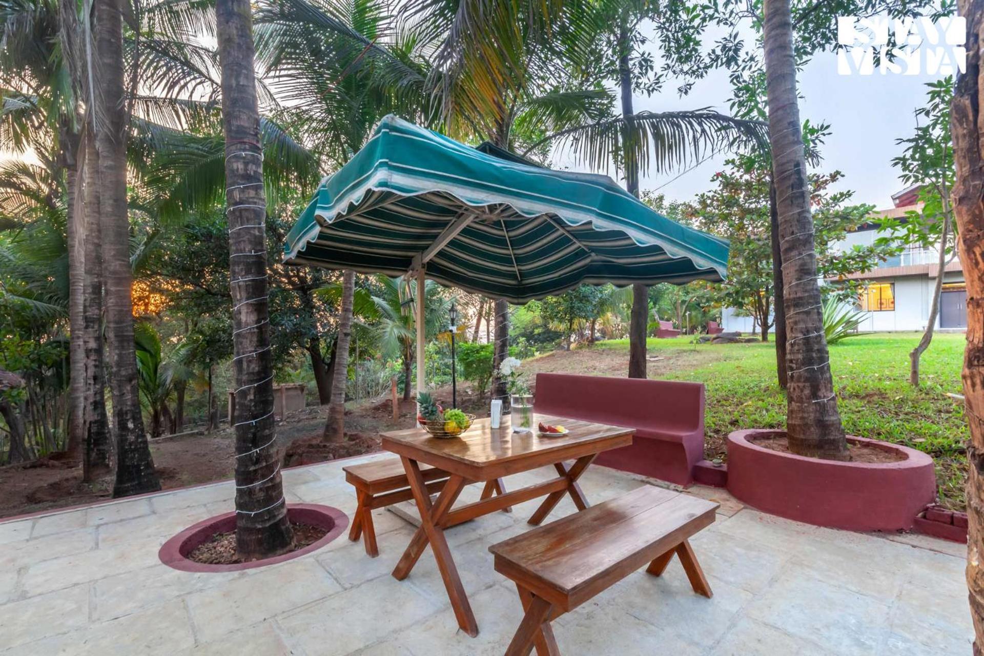 Stayvista'S Firefly Mountain Retreat - Villa With Private Pool, Gazebo & Terrace Karjat Exterior foto